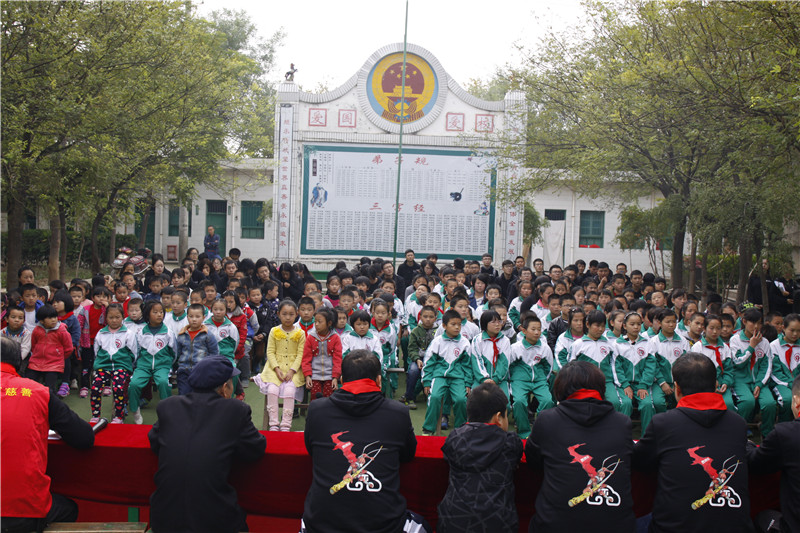 明日实验小学的孩子们