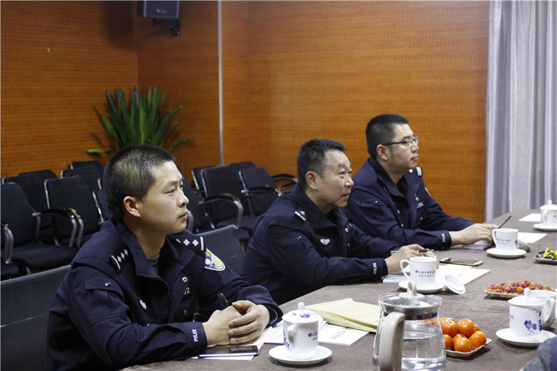 西安市网监支队领导梁政委一行莅临天互数据视察指导工作